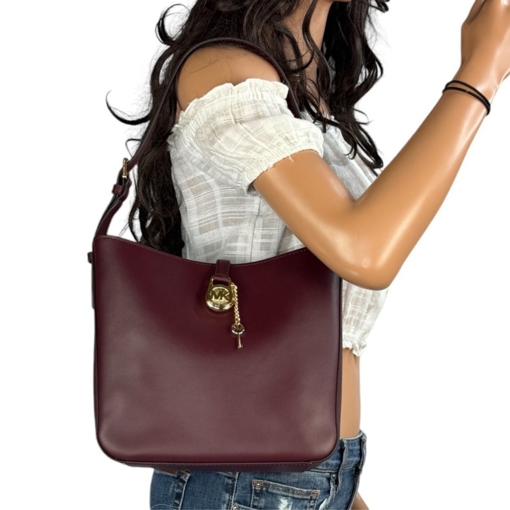 Michael Kors Lyra Shoulder Bucket Leather Bag Oxblood - Picture 10 of 10